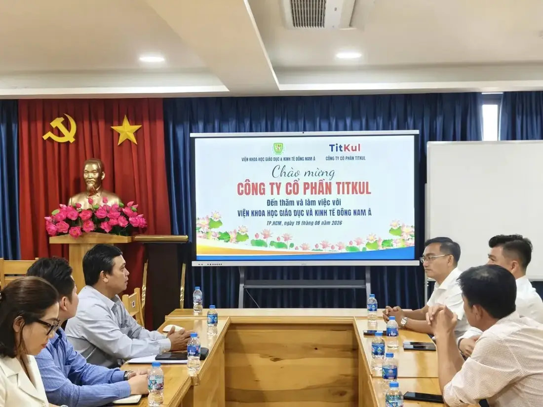 Hai bên trao đổi tại buổi làm việc giữa Viện ISA và Công ty Cổ phần Titkul