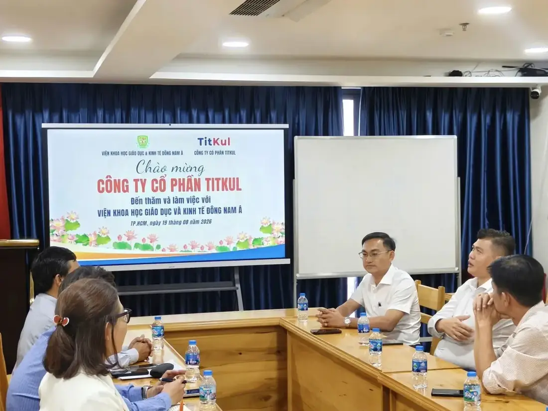 Đại diện Viện ISA và Titkul thảo luận hướng hợp tác tại buổi làm việc