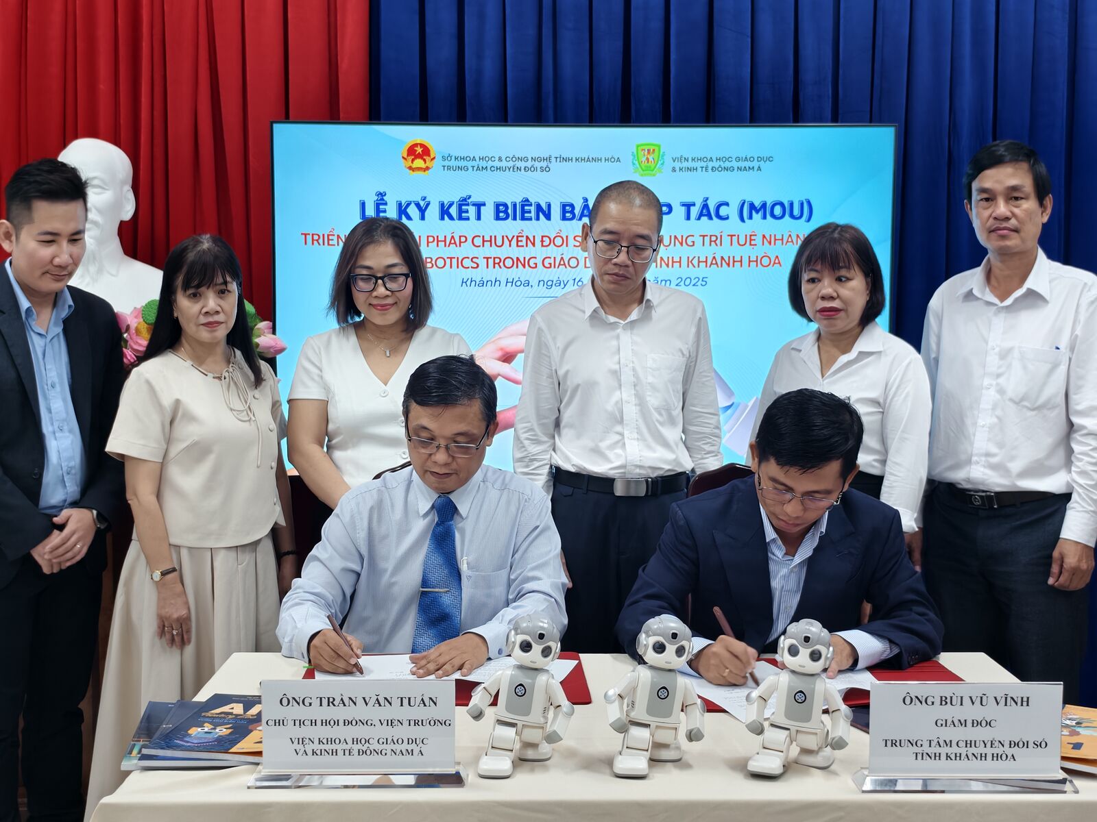 Hội nghị Giải pháp triển khai Chuyển đổi số, Ứng dụng Trí tuệ nhân tạo (AI) và Robotics trong giáo dục